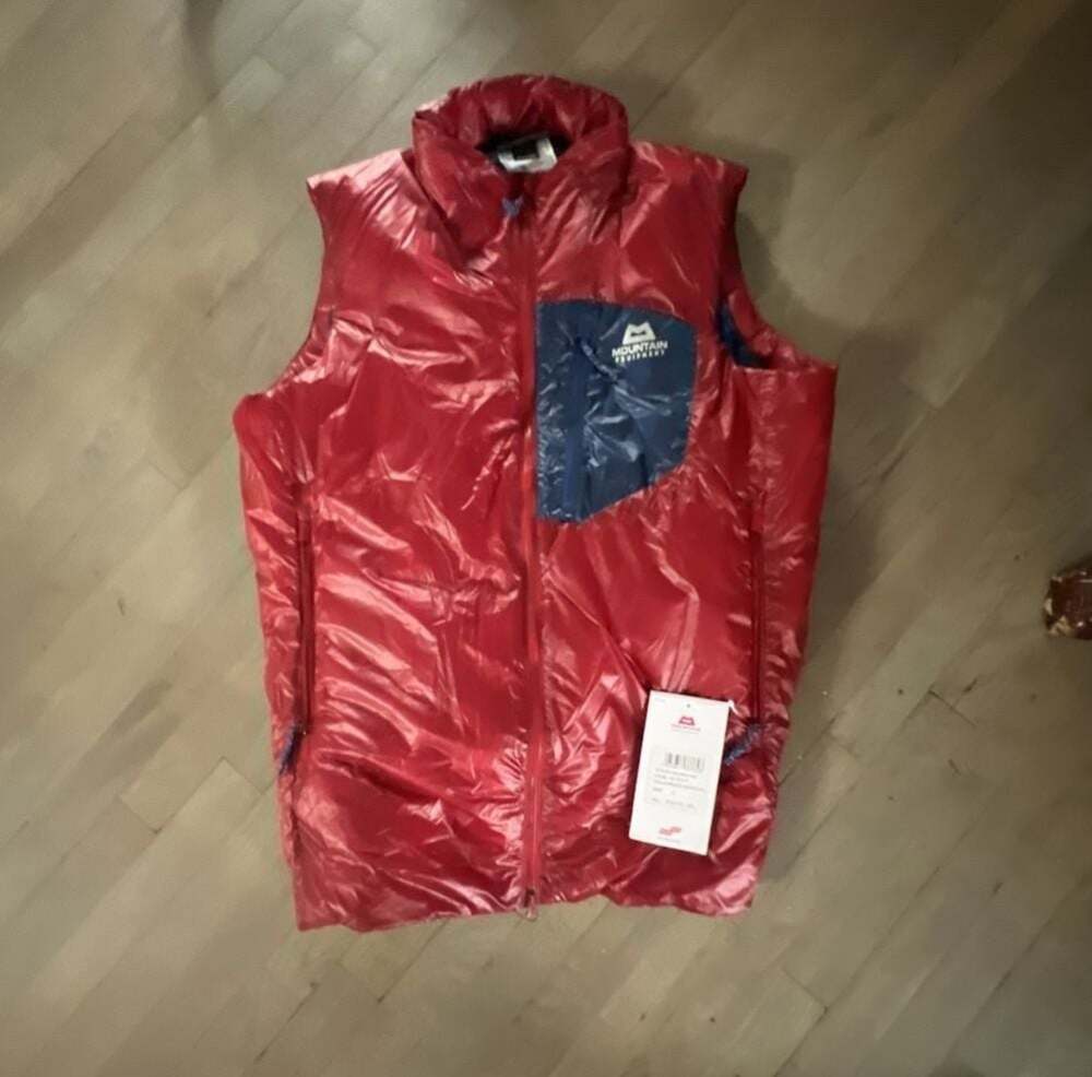 Mountain Equipment Oreus Men's Vest, Merlot/Admiral Blue Men’s L